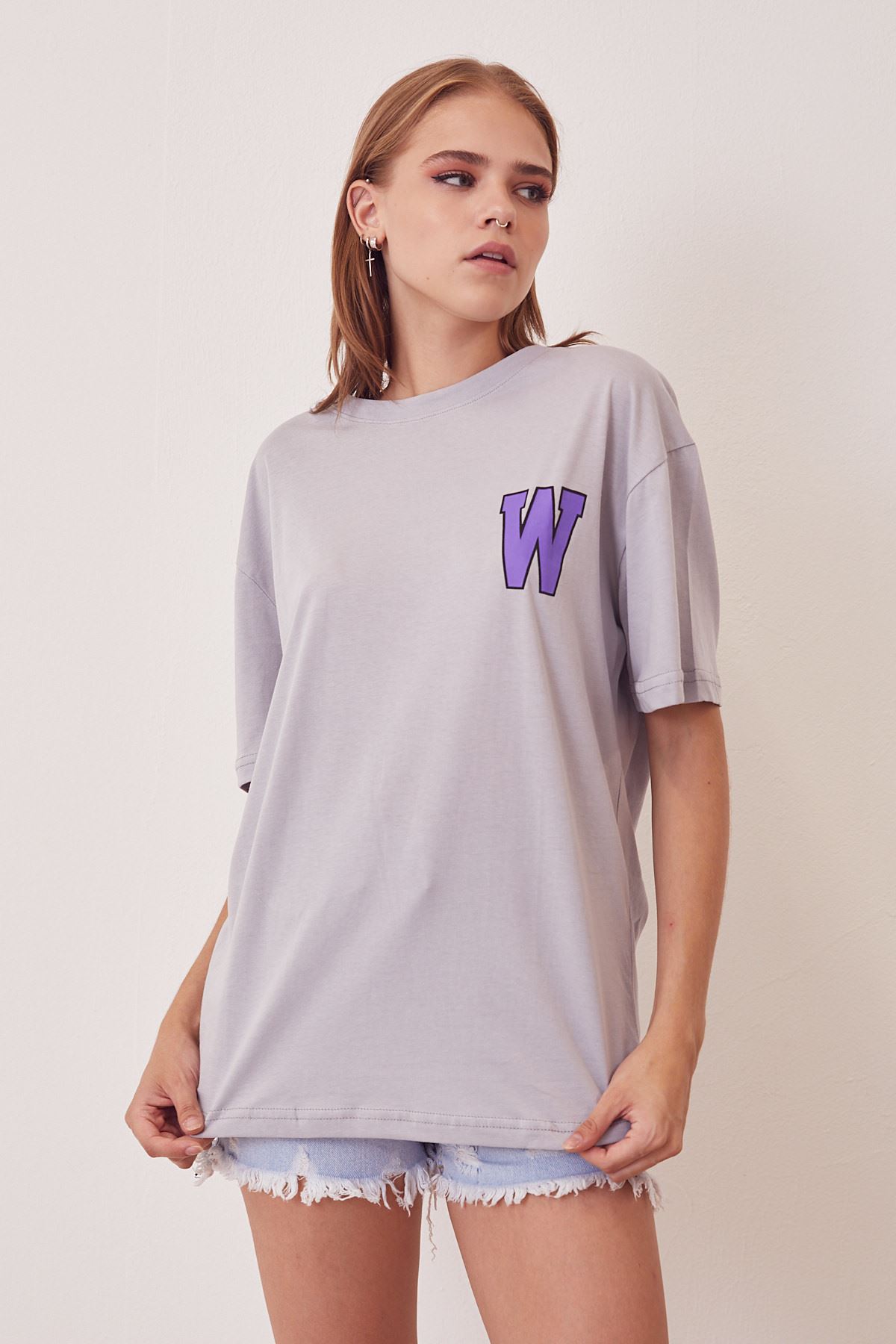 W Baskılı T-shirt-Gri