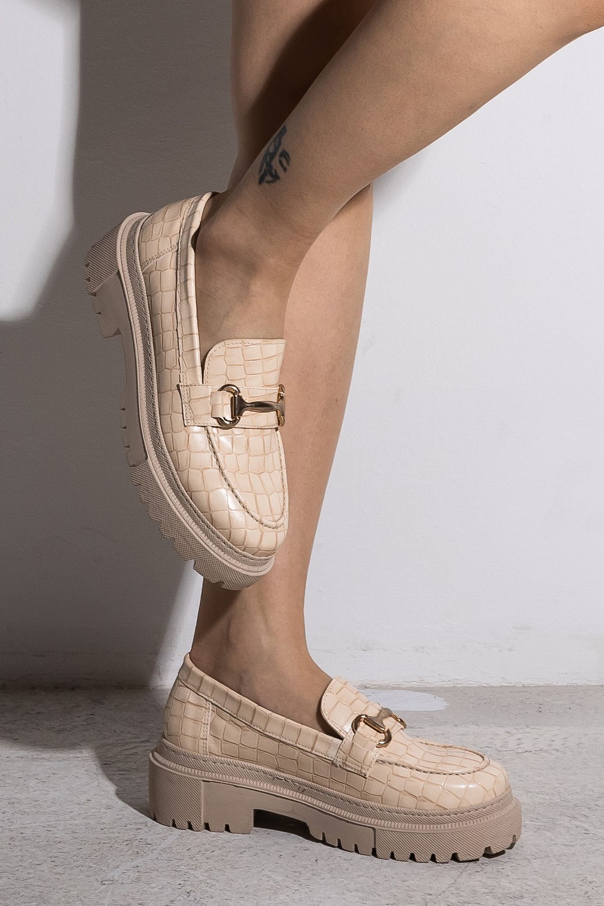Kroko Desen Ayakkabı-Bej